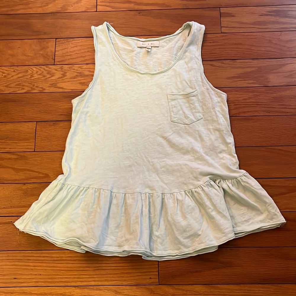 Eri + Ali Top Womens Extra Small Green Sleeveless Tank Bottom Ruffle
